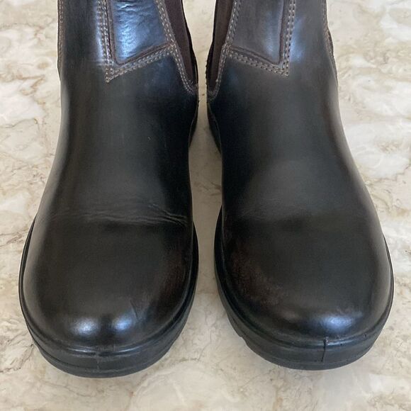 Aquatherm Water Resistant Leather Chelsea Boots - Picture 9 of 14